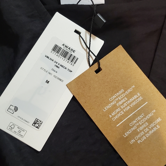 Aware By Vero Moda NWT Black Flowy V Neck Top Size - Picture 4 of 5